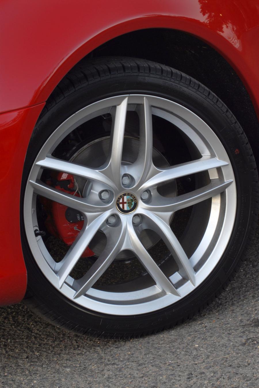 Колеса Alfa Romeo GT Monza (937C) 2008 года  (AU) (фото 10 из 14)